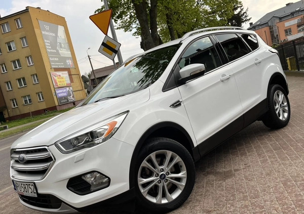 Ford Kuga cena 61700 przebieg: 198555, rok produkcji 2017 z Olsztynek małe 704